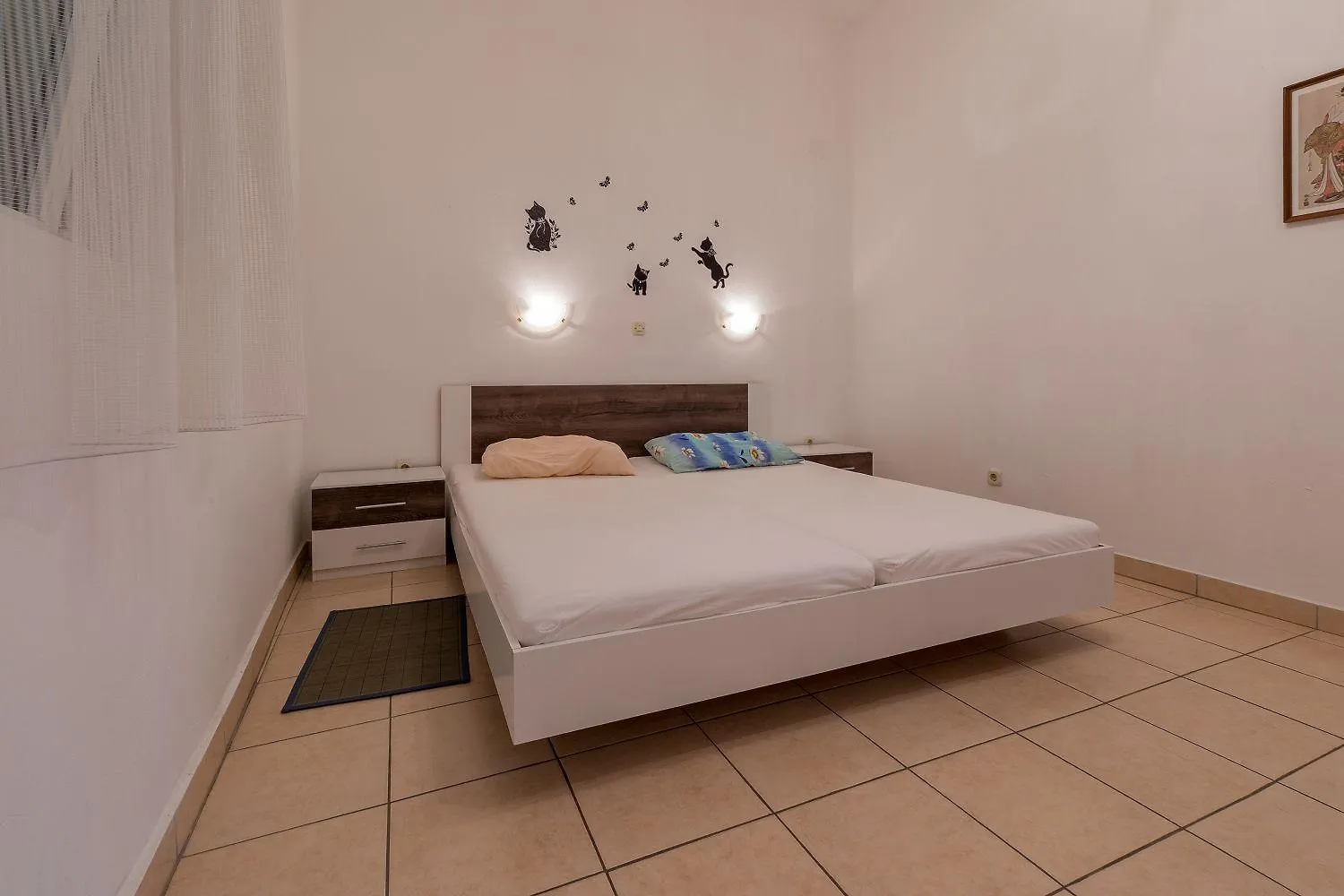 Preiswertes Familienapartment Nur 100 Meter Zum Strand Mit Privater Terrasse Crikvenica Apartment