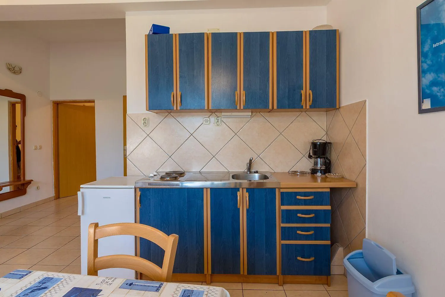 Preiswertes Familienapartment Nur 100 Meter Zum Strand Mit Privater Terrasse Crikvenica Croatia