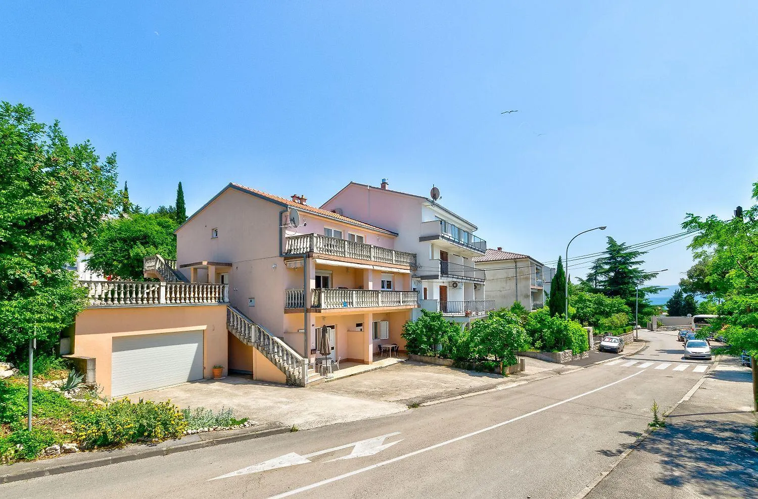Preiswertes Familienapartment Nur 100 Meter Zum Strand Mit Privater Terrasse Crikvenica