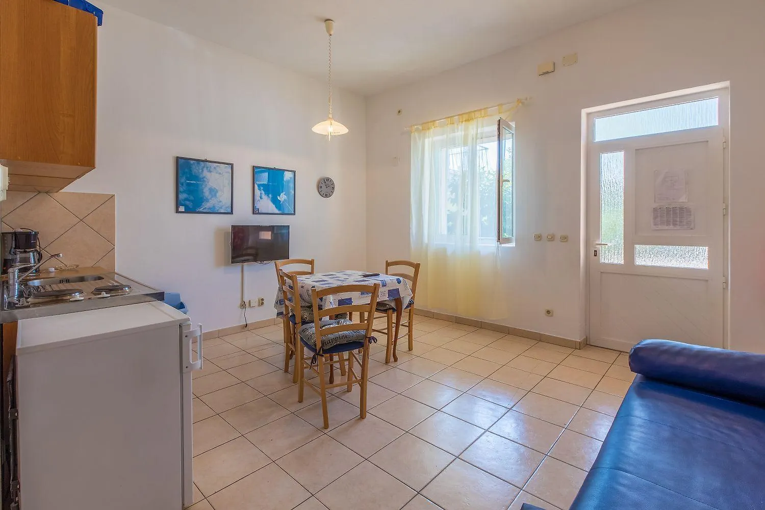 Apartment Preiswertes Familienapartment Nur 100 Meter Zum Strand Mit Privater Terrasse Crikvenica