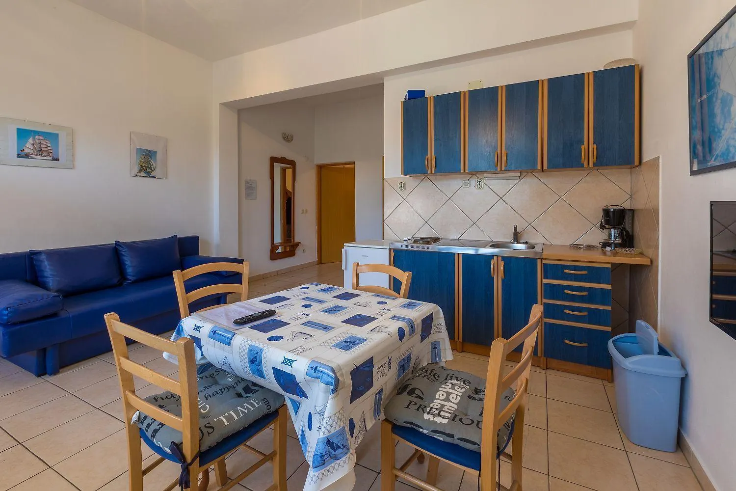 Preiswertes Familienapartment Nur 100 Meter Zum Strand Mit Privater Terrasse Crikvenica 0*,